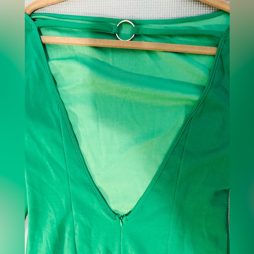 Gorgeous Green long sleeve backless dress size Large - Picture 4 of 4
